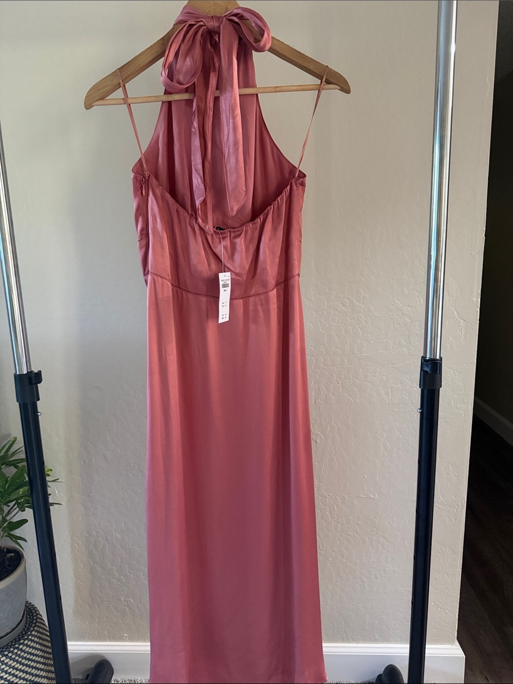 NWT Abercrombie & Fitch Rose Pink Halter Satin Maxi Dress High-low Size S - Picture 3 of 6
